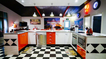 Watch Instant Hotel Netflix Official Site