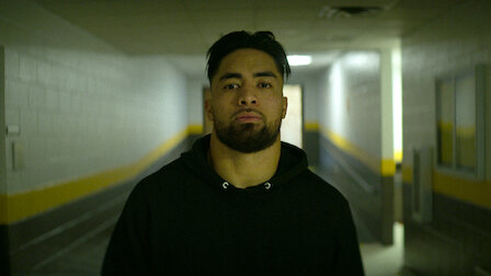 Notre Dame stands by Manti Te'o, says he was 'perfect mark' for a hoax