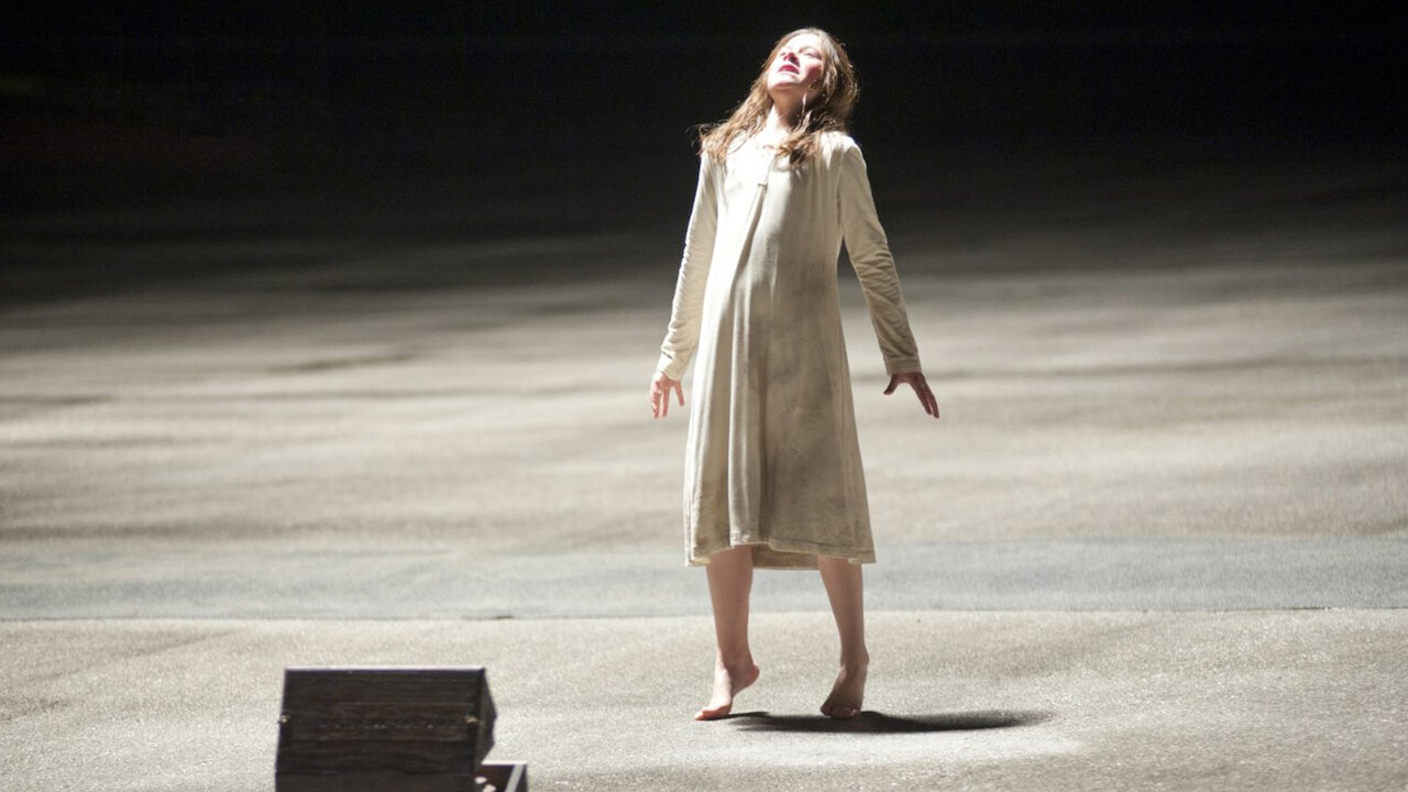 10 horror movies on netflix you should definitely watch in 2022